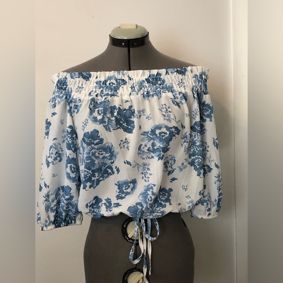 NWT Streetwear society Floral off the Shoulder Top - Picture 4 of 9